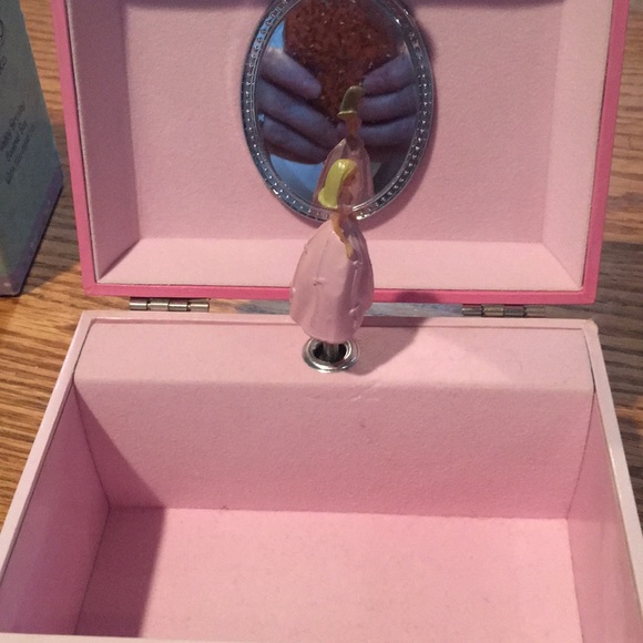 barbie musical jewelry box
